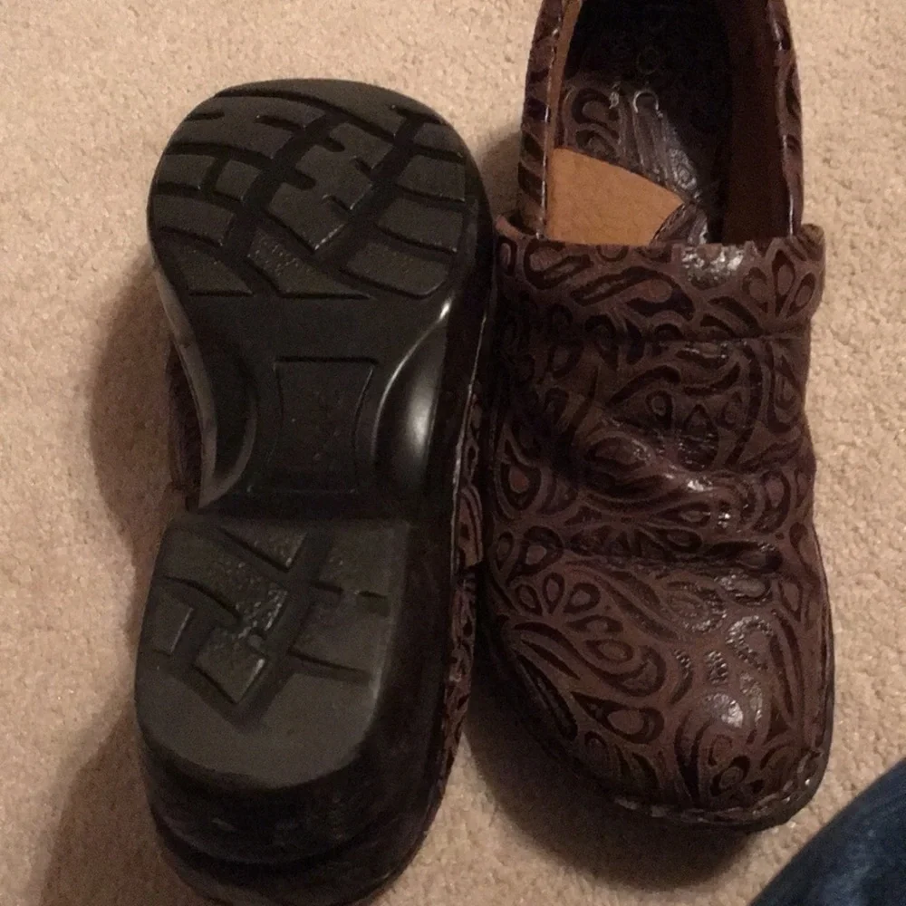 b.o.c. Brown Embossed Shoes - Picture 8 of 15